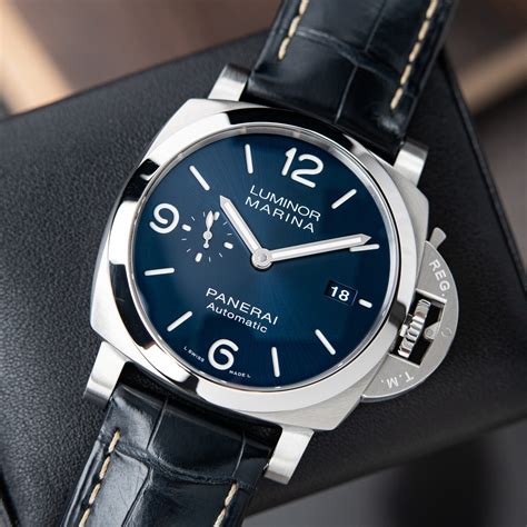 panerai numeral font|panerai luminor dial.